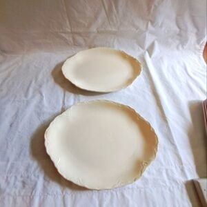 2 Vintage USA Pottery Platters